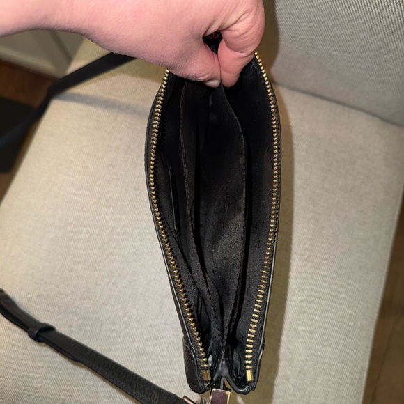 kate spade black pebble leather crossbody with gold hardware - Picture 7 of 13